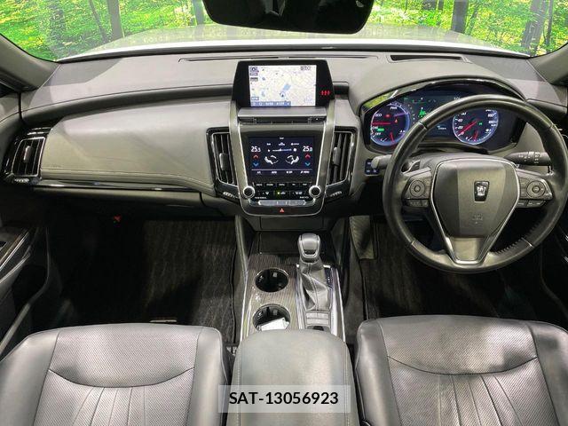 Toyota CROWN SEDAN 2018-11 6790864-3