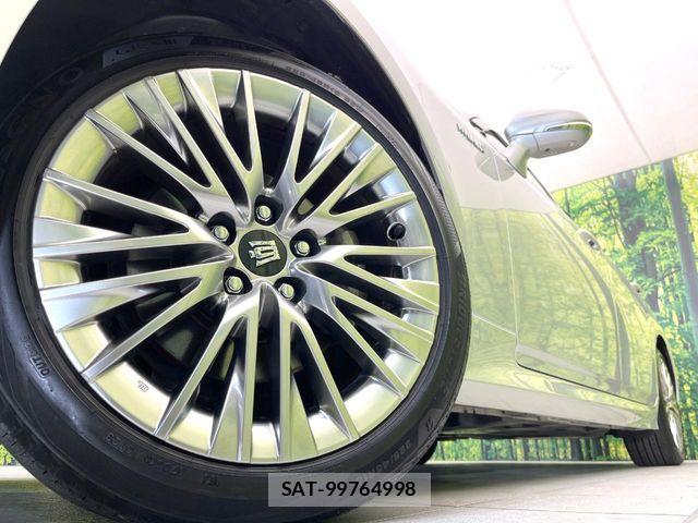 Toyota CROWN SEDAN 2018-08 6790859-12