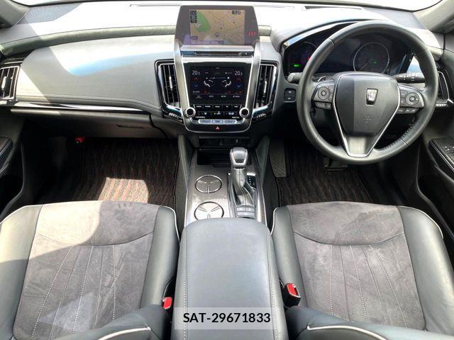 Toyota CROWN SEDAN 2019-08 6790855-1