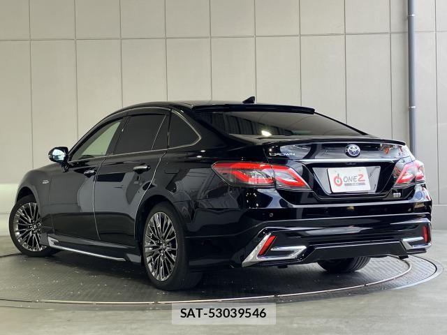Toyota CROWN SEDAN 2019-03 6790835-1