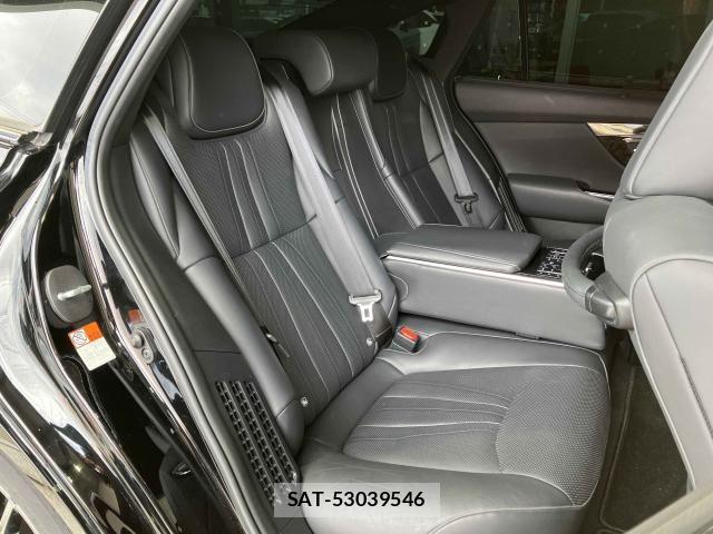 Toyota CROWN SEDAN 2019-03 6790835-19