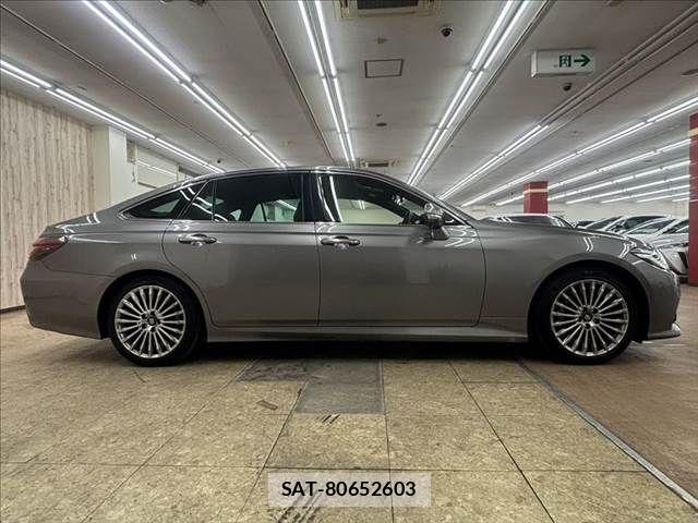 Toyota CROWN SEDAN 2020-12 6790857-15