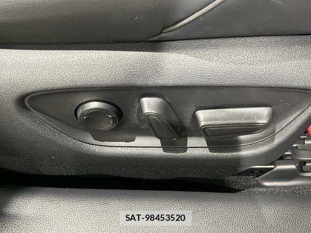 Toyota CROWN SEDAN 2021-01 6790851-22