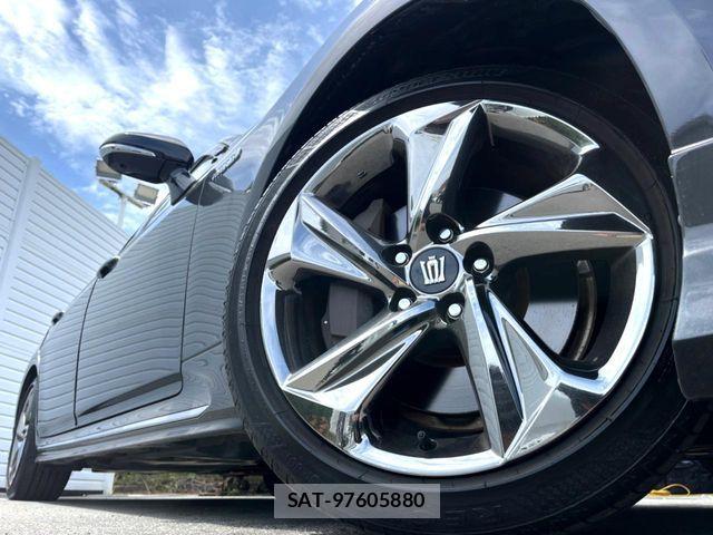 Toyota CROWN SEDAN 2019-04 6790836-15
