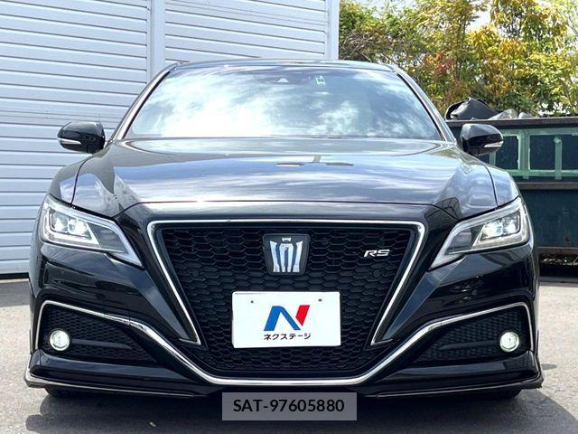 Toyota CROWN SEDAN 2019-04 6790836-16