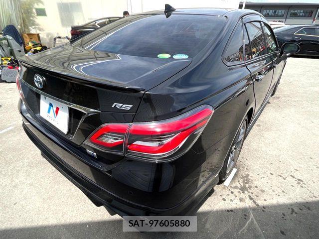 Toyota CROWN SEDAN 2019-04 6790836-19