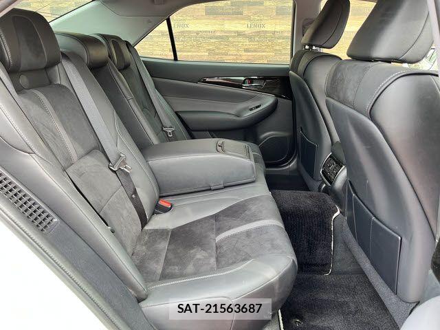 Toyota CROWN SEDAN 2018-03 6790861-9