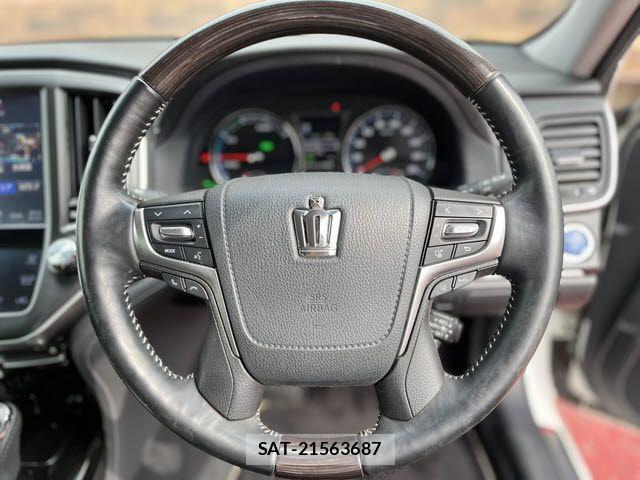 Toyota CROWN SEDAN 2018-03 6790861-13