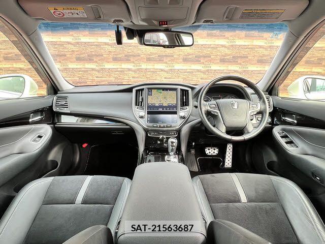 Toyota CROWN SEDAN 2018-03 6790861-1