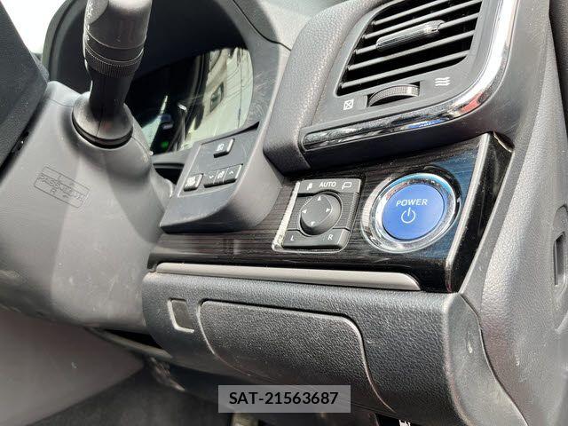 Toyota CROWN SEDAN 2018-03 6790861-20