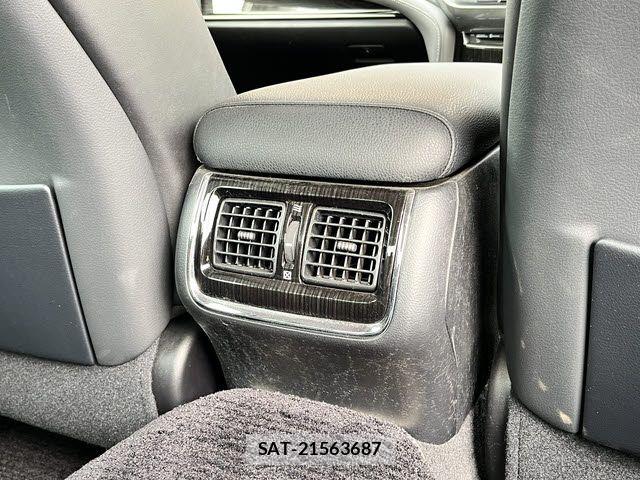 Toyota CROWN SEDAN 2018-03 6790861-24