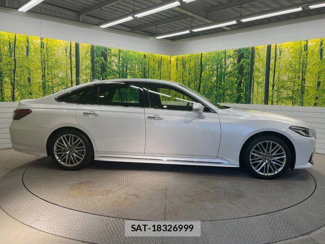 Toyota CROWN SEDAN 2021-01 6790834-12