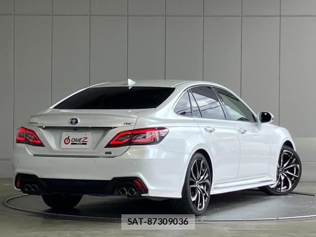 Toyota CROWN SEDAN 2022-02 6790832-29