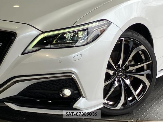 Toyota CROWN SEDAN 2022-02 6790832-3