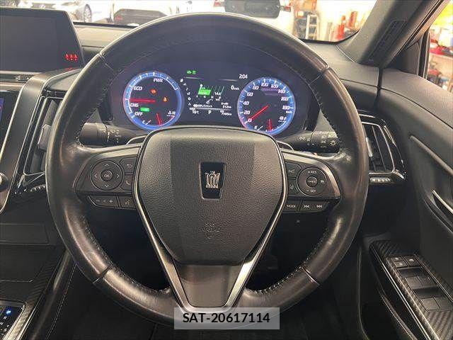 Toyota CROWN SEDAN 2018-09 6790858-9