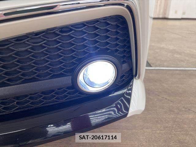 Toyota CROWN SEDAN 2018-09 6790858-11