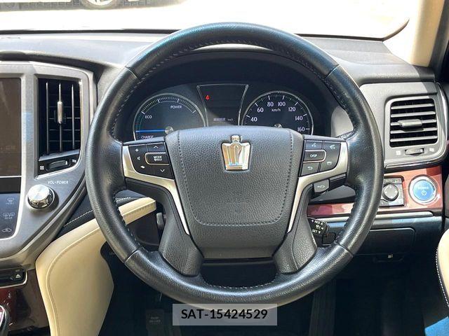 Toyota CROWN SEDAN 2013-07 6790892-11