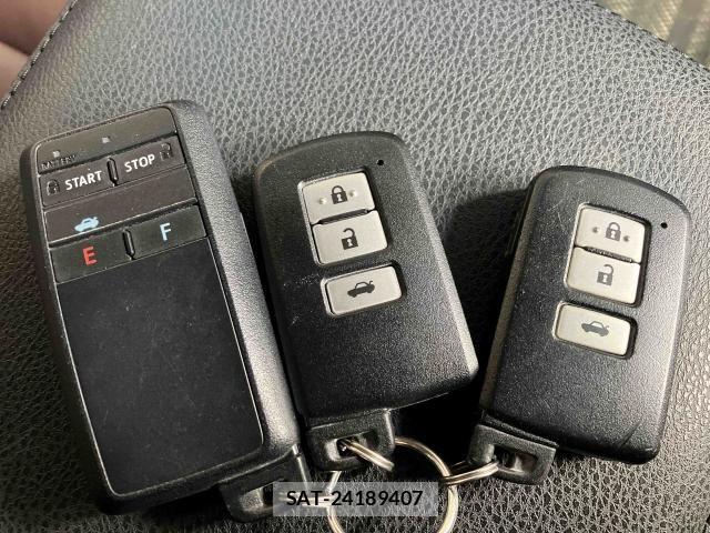 Toyota CROWN SEDAN 2015-07 6790871-19