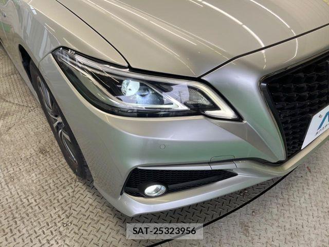 Toyota CROWN SEDAN 2019-02 6790867-11