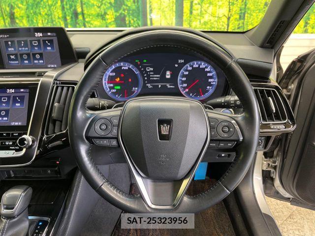 Toyota CROWN SEDAN 2019-02 6790867-4