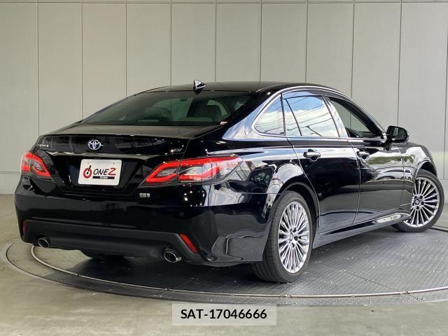 Toyota CROWN SEDAN 2021-12 6790837-25