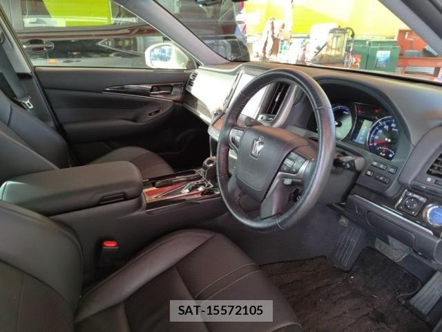 Toyota CROWN SEDAN 2013-04 6790881-12