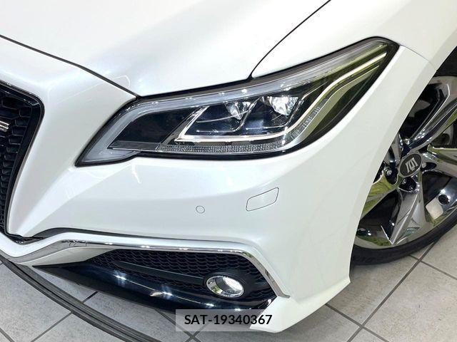 Toyota CROWN SEDAN 2018-06 6790854-11