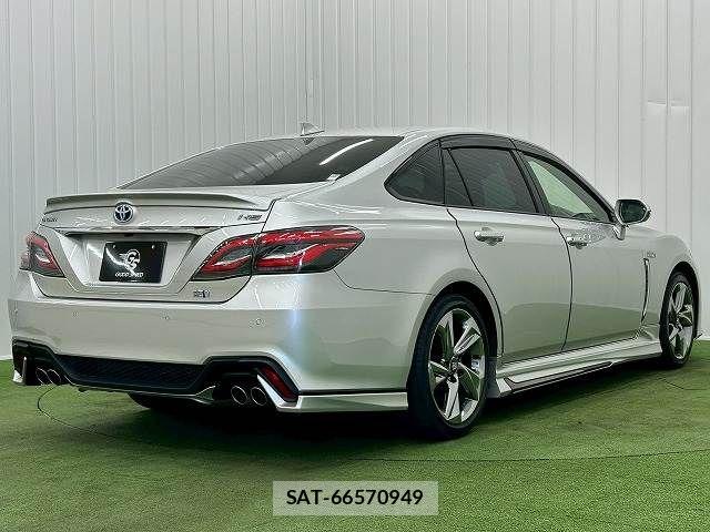 Toyota CROWN SEDAN 2018-10 6814391-15