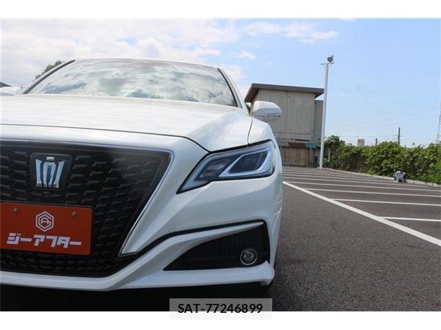 Toyota CROWN SEDAN 2018-12 6814392-10