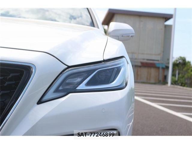 Toyota CROWN SEDAN 2018-12 6814392-11