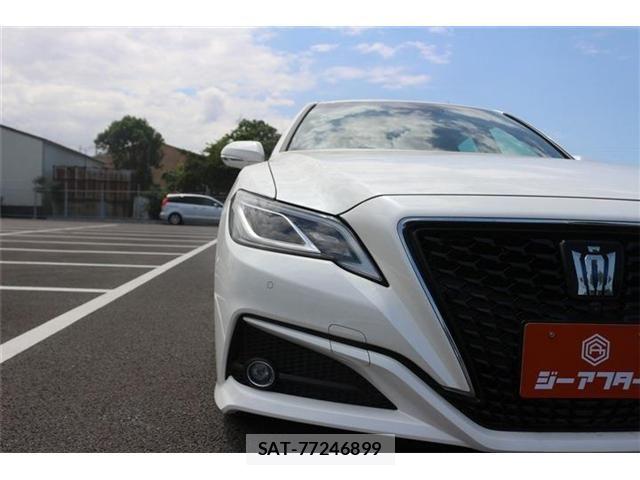Toyota CROWN SEDAN 2018-12 6814392-12