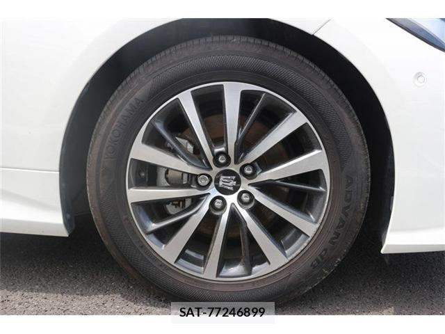 Toyota CROWN SEDAN 2018-12 6814392-14