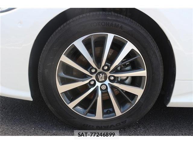 Toyota CROWN SEDAN 2018-12 6814392-19