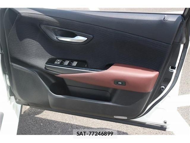 Toyota CROWN SEDAN 2018-12 6814392-23