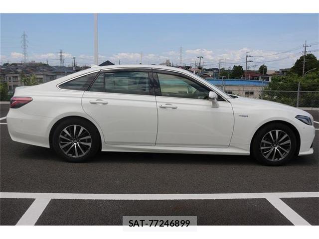 Toyota CROWN SEDAN 2018-12 6814392-4