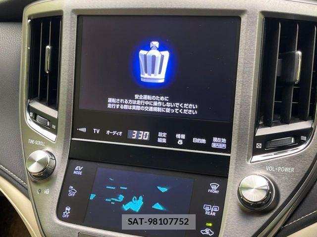 Toyota CROWN SEDAN 2013-04 6814396-2