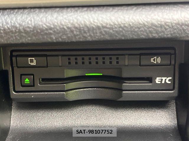 Toyota CROWN SEDAN 2013-04 6814396-5