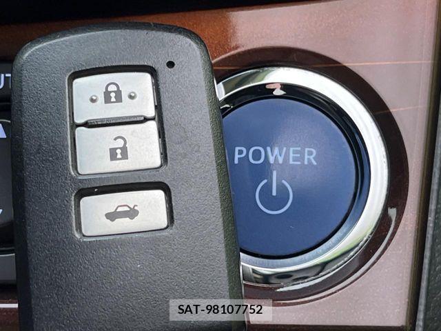 Toyota CROWN SEDAN 2013-04 6814396-6