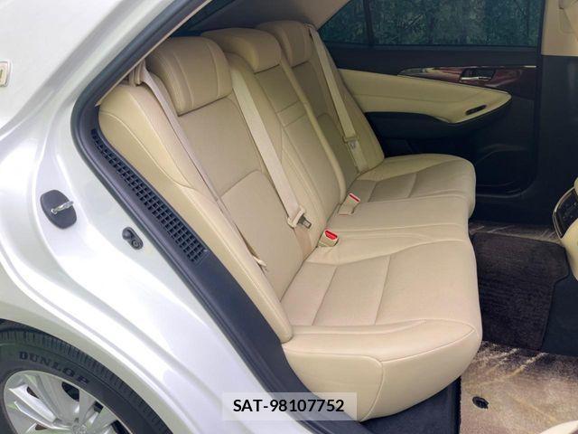 Toyota CROWN SEDAN 2013-04 6814396-8