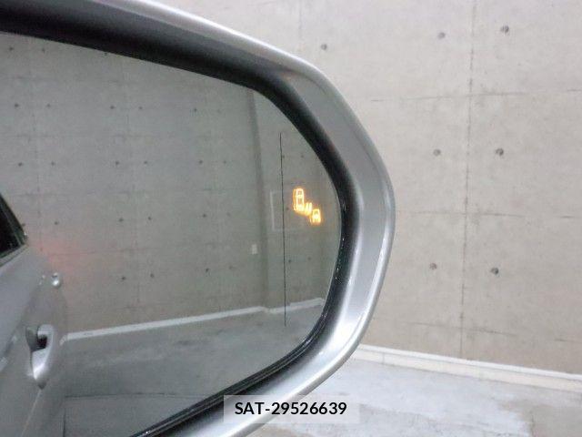 Toyota CROWN SEDAN 2019-04 6814393-12