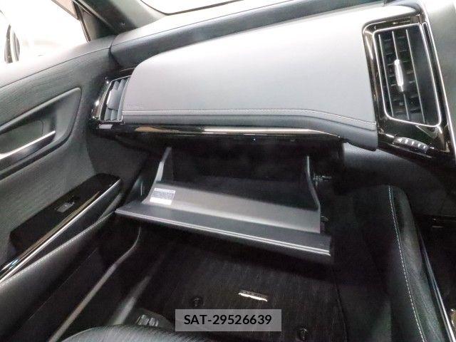 Toyota CROWN SEDAN 2019-04 6814393-24