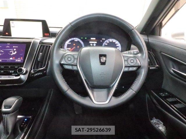 Toyota CROWN SEDAN 2019-04 6814393-27