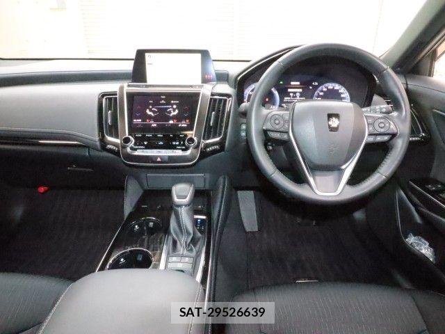 Toyota CROWN SEDAN 2019-04 6814393-2