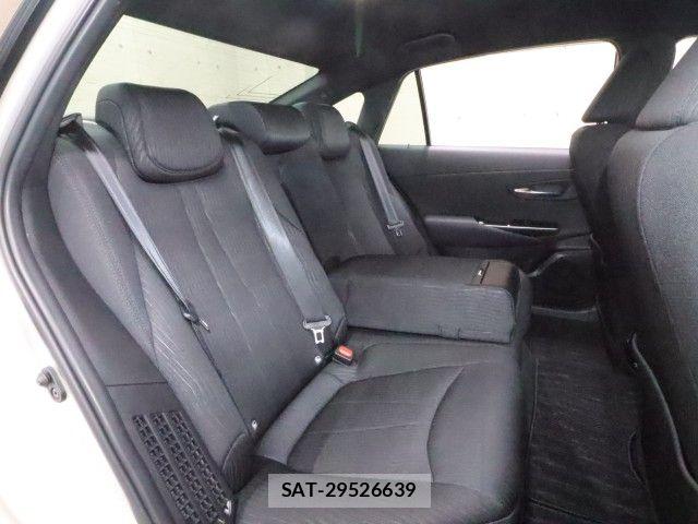 Toyota CROWN SEDAN 2019-04 6814393-6