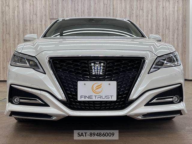 Toyota CROWN SEDAN 2018-11 6814402-13