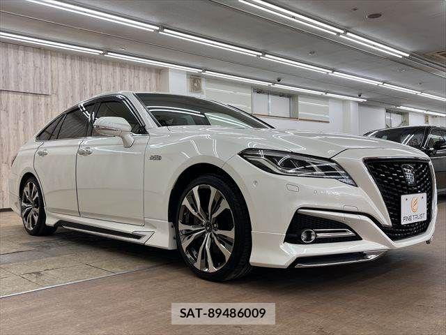 Toyota CROWN SEDAN 2018-11 6814402-14