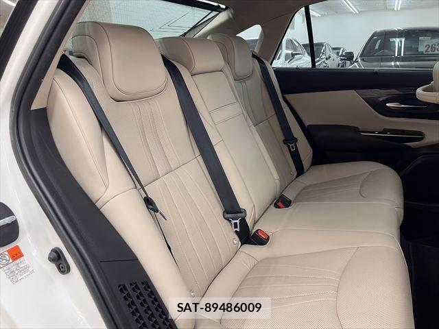Toyota CROWN SEDAN 2018-11 6814402-7