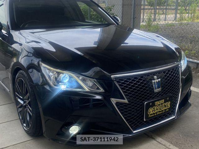 Toyota CROWN SEDAN 2013-07 6814406-17