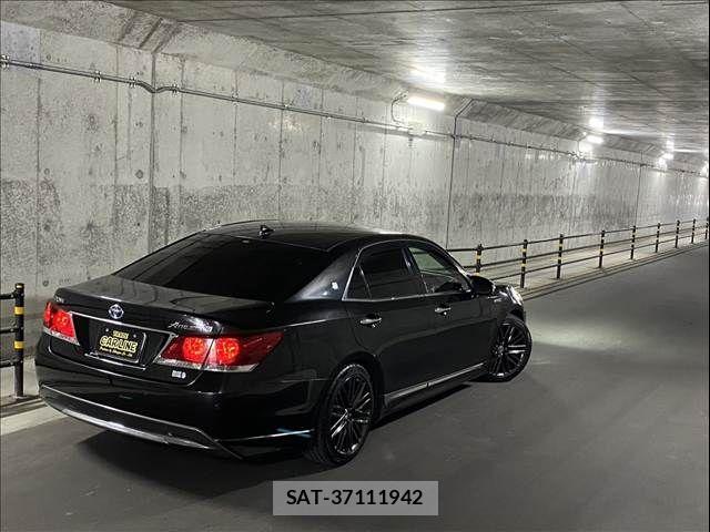Toyota CROWN SEDAN 2013-07 6814406-20