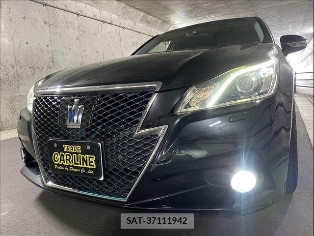 Toyota CROWN SEDAN 2013-07 6814406-21